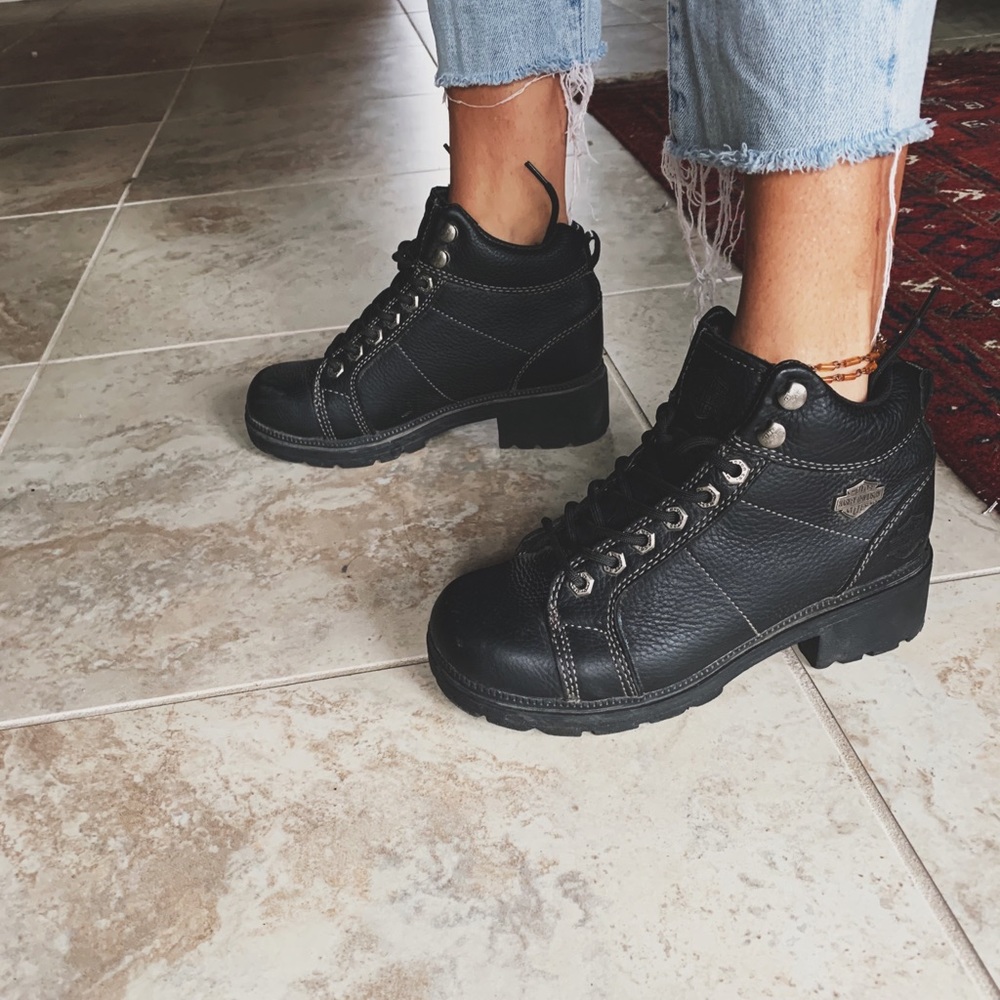 Retro chunky heel Harley boots